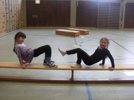 Schulkinder-Turnen in M&uuml;nsing
